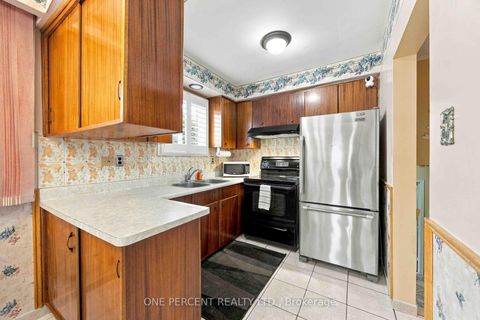 Photo 7 at 37 Wilmont Drive, Black Creek, Toronto