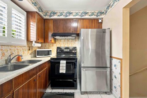 Photo 9 at 37 Wilmont Drive, Black Creek, Toronto