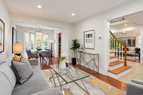 Photo 4 at 14 Crawford Rose Drive, Aurora Heights, Aurora