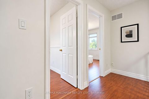 Photo 13 at 14 Crawford Rose Drive, Aurora Heights, Aurora