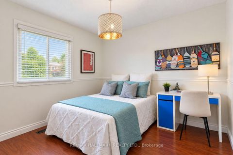 Photo 16 at 14 Crawford Rose Drive, Aurora Heights, Aurora