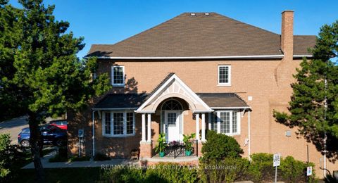 Photo 1 at 70 - 190 Harding Boulevard W, North Richvale, Richmond Hill