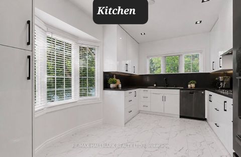 Photo 5 at 70 - 190 Harding Boulevard W, North Richvale, Richmond Hill