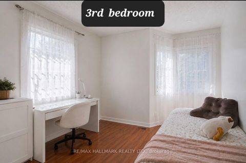Photo 16 at 70 - 190 Harding Boulevard W, North Richvale, Richmond Hill