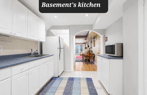 Photo 22 at 70 - 190 Harding Boulevard W, North Richvale, Richmond Hill