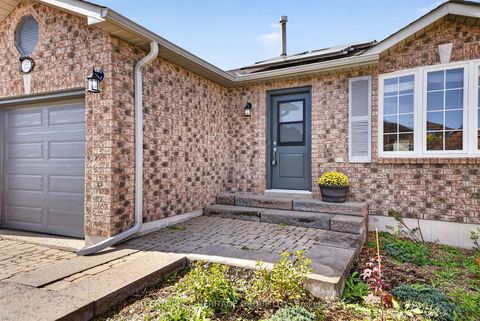 Photo 1 at 162 Madelaine Drive, Painswick South, Barrie