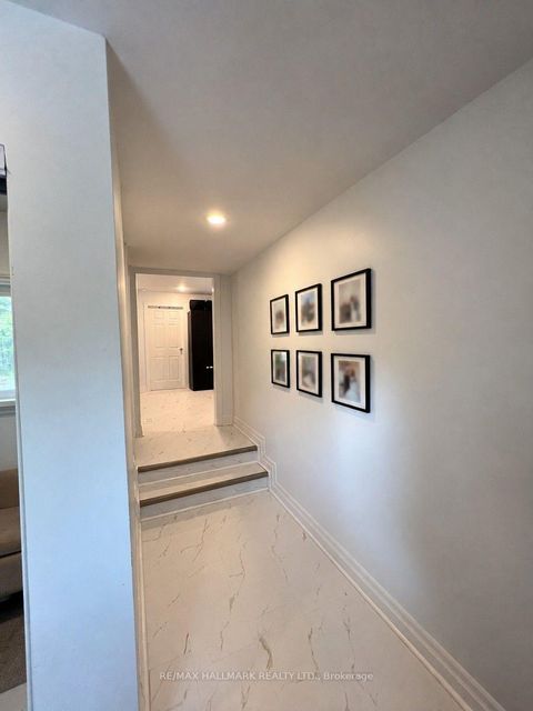 Photo 3 at 36 FERGUS Avenue N, Oak Ridges Lake Wilcox, Richmond Hill