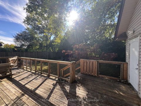 Photo 15 at 36 FERGUS Avenue N, Oak Ridges Lake Wilcox, Richmond Hill