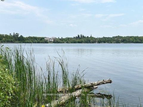 Photo 17 at 36 FERGUS Avenue N, Oak Ridges Lake Wilcox, Richmond Hill