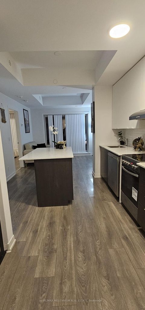 Photo 2 at 401 - 160 Canon Jackson Drive, Greenbrook, Toronto