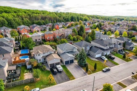 Photo 6 at 21 Silvercreek Crescent, Ardagh, Barrie