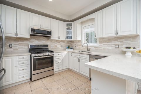 Photo 15 at 21 Silvercreek Crescent, Ardagh, Barrie