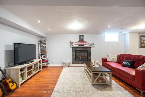 Photo 29 at 21 Silvercreek Crescent, Ardagh, Barrie