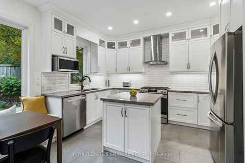 Photo 11 at 19 Ballymore Drive, Bayview Wellington, Aurora
