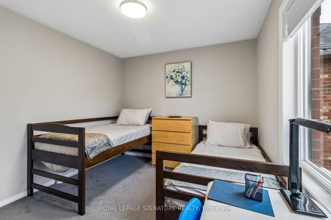 Photo 23 at 19 Ballymore Drive, Bayview Wellington, Aurora