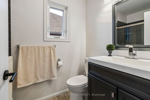Photo 33 at 19 Ballymore Drive, Bayview Wellington, Aurora