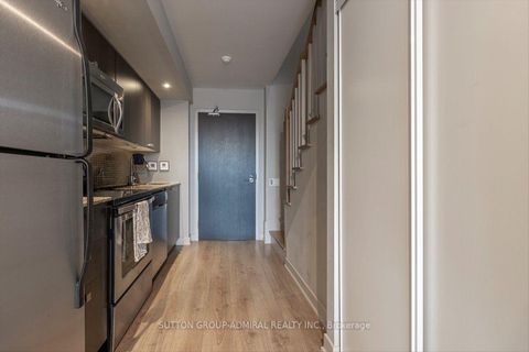 Photo 4 at 221 - 775 King Street W, Niagara, Toronto
