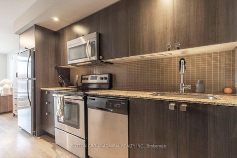 Photo 5 at 221 - 775 King Street W, Niagara, Toronto