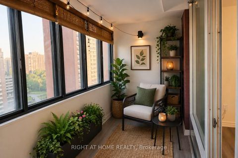 Photo 3 at 1508 - 5 Massey Square, Crescent Town, Toronto