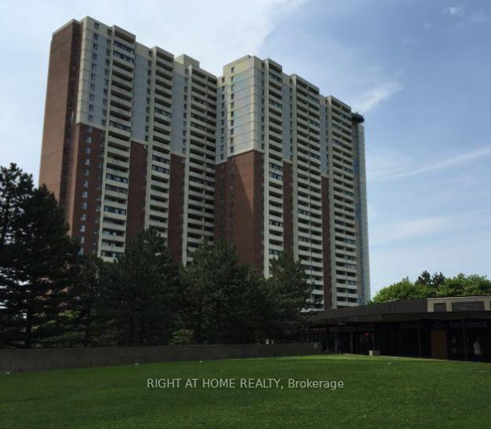 1508 - 5 Massey Square, Crescent Town, Toronto 