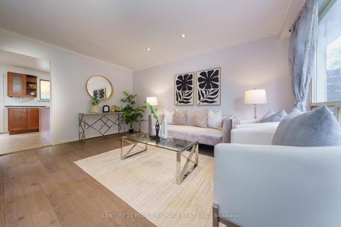 Photo 0 at 172 Hollyberry Trail, Hillcrest Village, Toronto