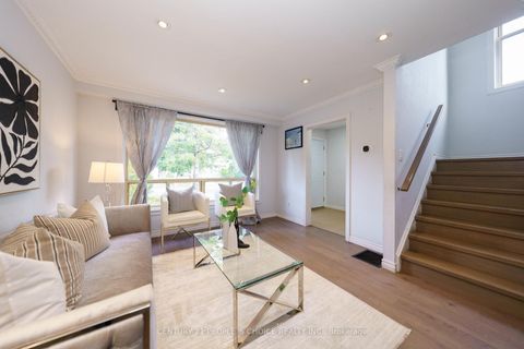 Photo 2 at 172 Hollyberry Trail, Hillcrest Village, Toronto