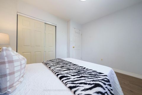 Photo 15 at 172 Hollyberry Trail, Hillcrest Village, Toronto