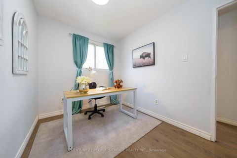 Photo 17 at 172 Hollyberry Trail, Hillcrest Village, Toronto