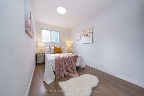 Photo 25 at 172 Hollyberry Trail, Hillcrest Village, Toronto