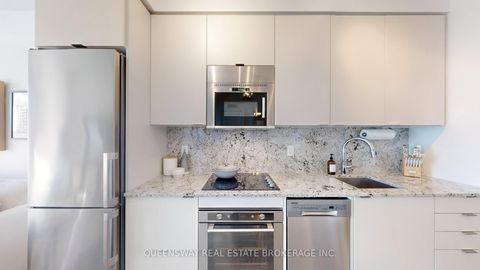 Photo 10 at 1605 - 101 Erskine Avenue, Mount Pleasant West, Toronto