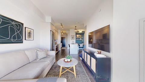 Photo 14 at 1605 - 101 Erskine Avenue, Mount Pleasant West, Toronto
