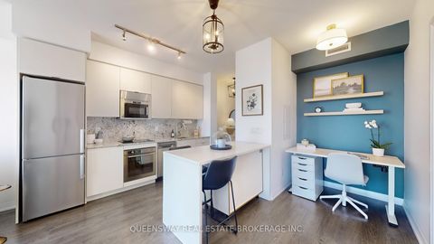 Photo 15 at 1605 - 101 Erskine Avenue, Mount Pleasant West, Toronto