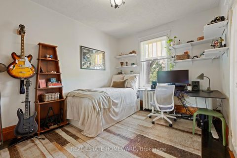 Photo 13 at 174 Heward Avenue, South Riverdale, Toronto