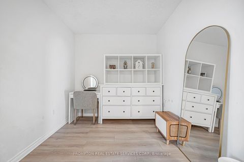 Photo 8 at 807 - 7 Lorraine Drive, Willowdale West, Toronto