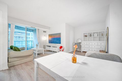 Photo 10 at 807 - 7 Lorraine Drive, Willowdale West, Toronto