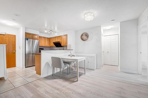Photo 12 at 807 - 7 Lorraine Drive, Willowdale West, Toronto