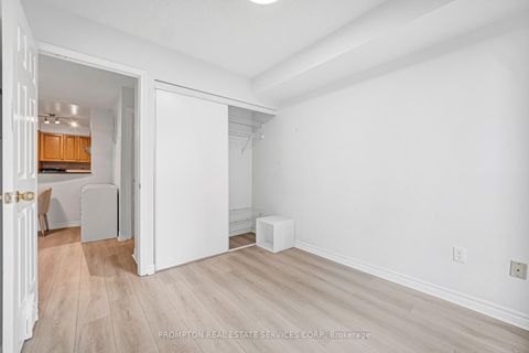 Photo 18 at 807 - 7 Lorraine Drive, Willowdale West, Toronto