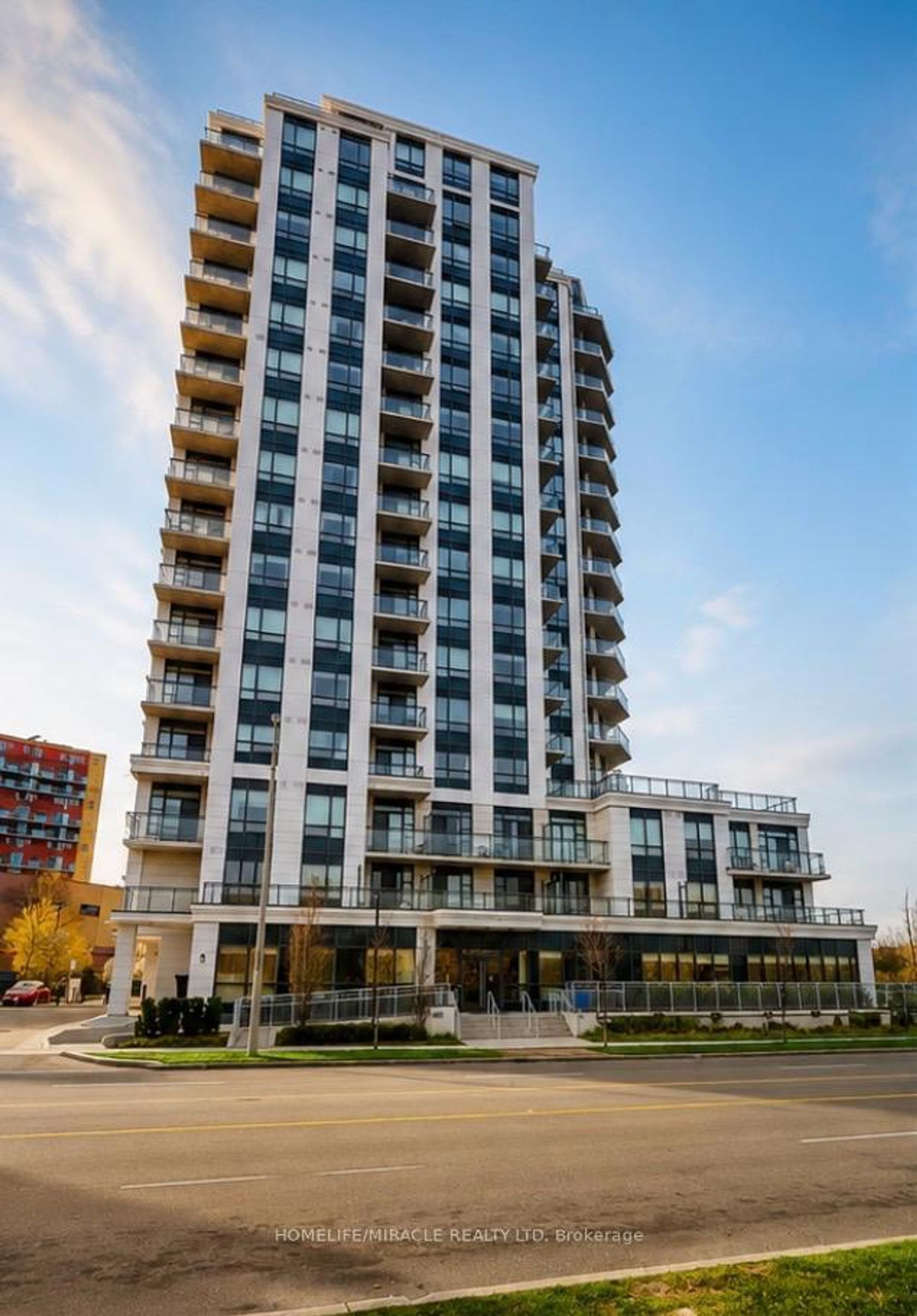 1512 - 840 Queens Plate Drive, Clairville, Toronto 