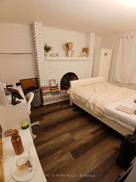 Photo 15 at 9 Ivan Nelson Drive, Branson, Toronto