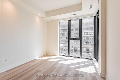 Photo 8 at 414 - 840 St Clair Avenue W, Oakwood Village, Toronto