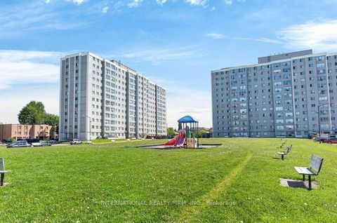 Photo 2 at 1111 - 50 Lotherton Pathway, Glen Park, Toronto