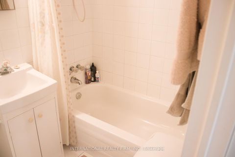 Photo 14 at 1111 - 50 Lotherton Pathway, Glen Park, Toronto