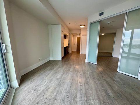 Photo 17 at 820 - 1 Edgewater Drive, Waterfront Communities C8, Toronto
