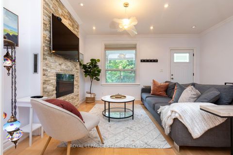 Photo 6 at 48 Bloomfield Avenue, South Riverdale, Toronto