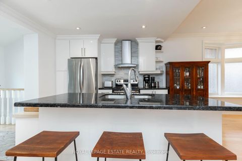 Photo 9 at 48 Bloomfield Avenue, South Riverdale, Toronto