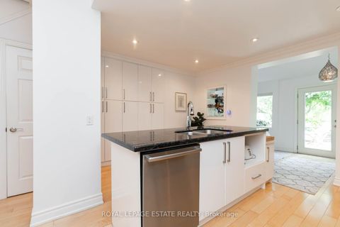 Photo 12 at 48 Bloomfield Avenue, South Riverdale, Toronto