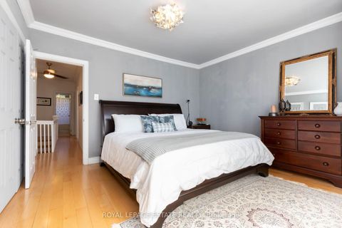 Photo 18 at 48 Bloomfield Avenue, South Riverdale, Toronto