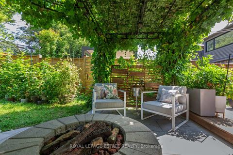 Photo 32 at 48 Bloomfield Avenue, South Riverdale, Toronto