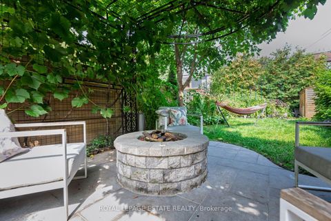 Photo 33 at 48 Bloomfield Avenue, South Riverdale, Toronto