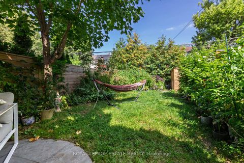 Photo 34 at 48 Bloomfield Avenue, South Riverdale, Toronto